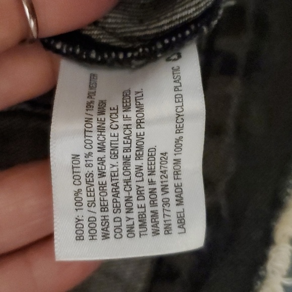 Boys Jacket size 3T - Picture 3 of 4